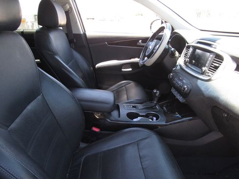 Used 2018 Kia Sorento EX w/ EX Advanced Touring Package FWD image 9