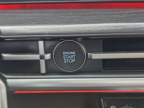 Used 2024 Hyundai Santa Fe Limited image 32