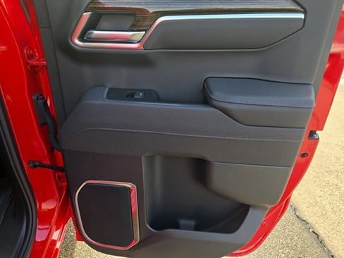 Certified 2025 GMC Sierra 1500 Elevation image 26