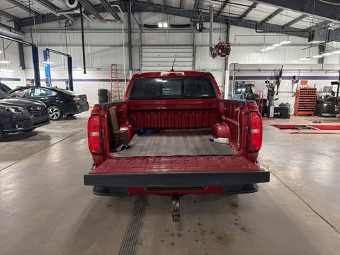 Used 2016 Chevrolet Colorado LT w/ LT Convenience Package image 11