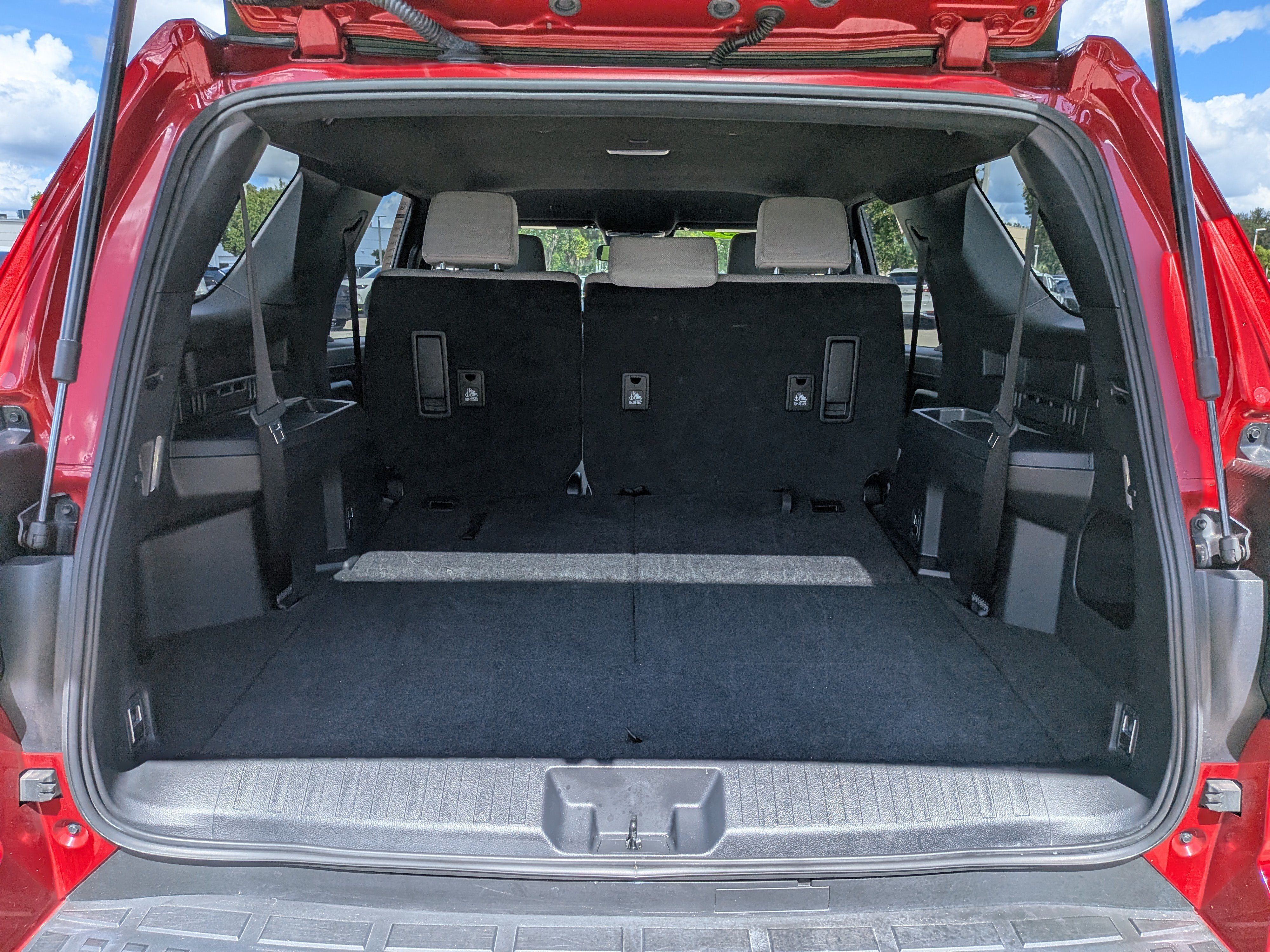 Used 2025 Toyota 4Runner SR5 AWD/4WD image 13
