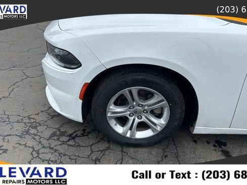 Used 2022 Dodge Charger SXT w/ Leather Interior Group RWD image 9