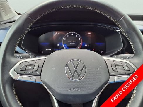 Used 2023 Volkswagen Taos SE AWD/4WD image 23