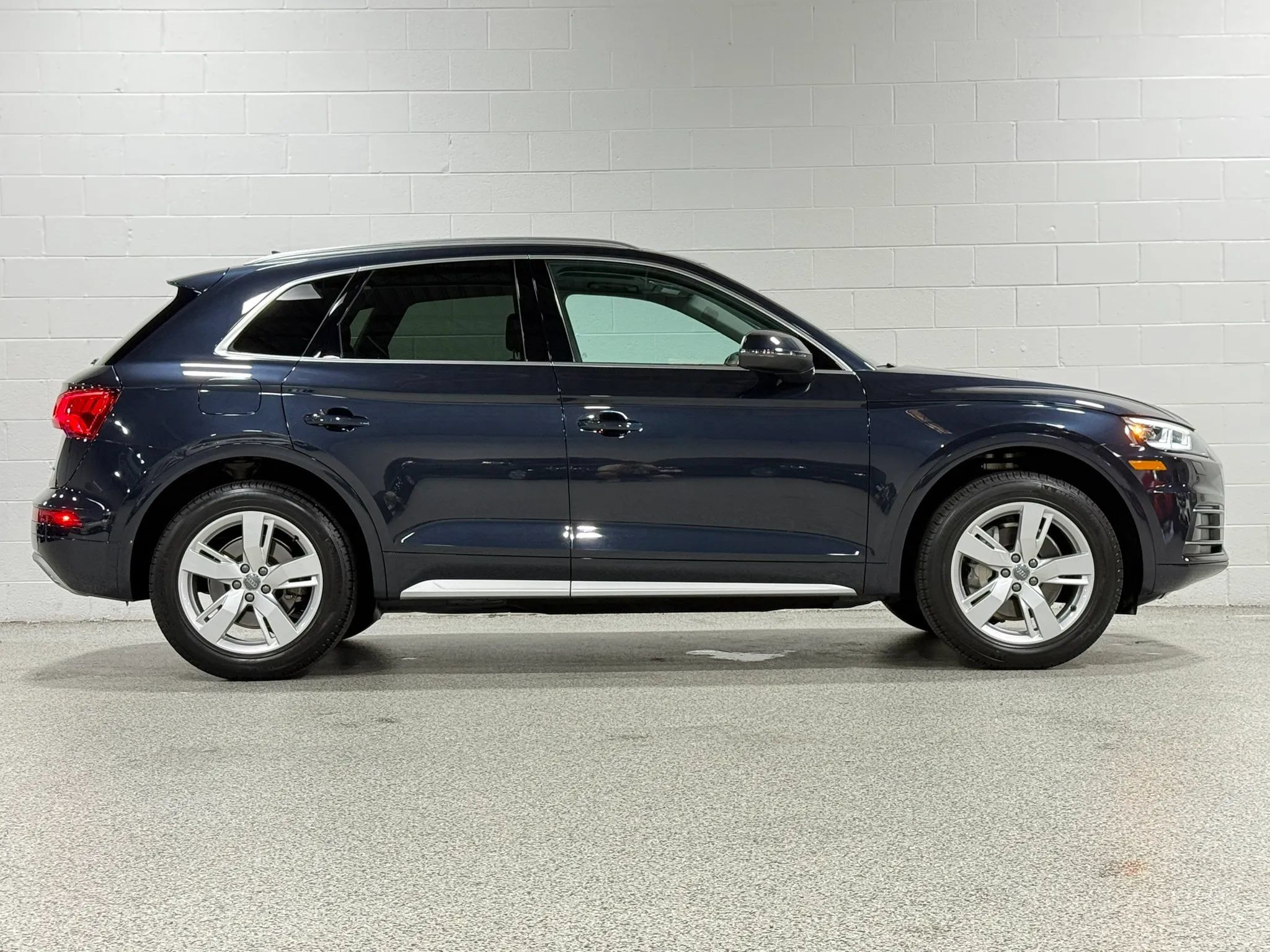 Used 2019 Audi Q5 2.0T Premium Plus AWD/4WD image 5
