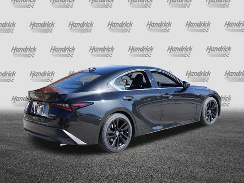 Used 2022 Lexus IS 300 image 9