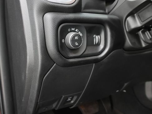 Used 2024 RAM 3500 Big Horn w/ Night Edition AWD/4WD image 37