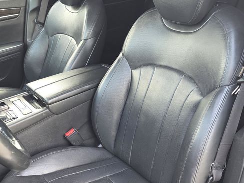Used 2018 Genesis G80 3.8 RWD image 12