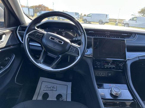 Used 2022 Jeep Grand Cherokee L Laredo w/ Luxury Tech Group I image 21