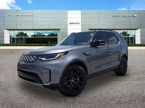 New 2025 Land Rover Discovery S image 1
