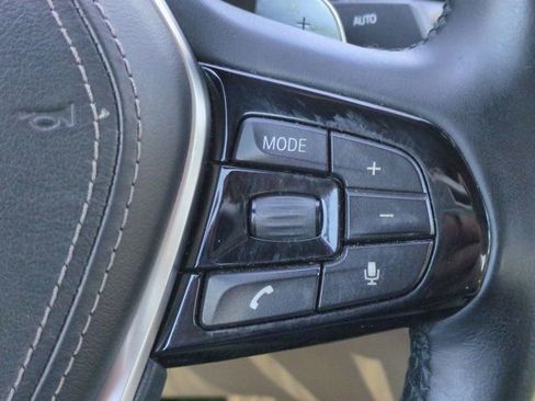 Used 2018 BMW 540i xDrive w/ Premium Package image 24