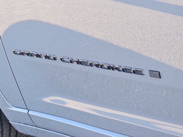 New 2027 Jeep Grand Cherokee Limited AWD/4WD image 34
