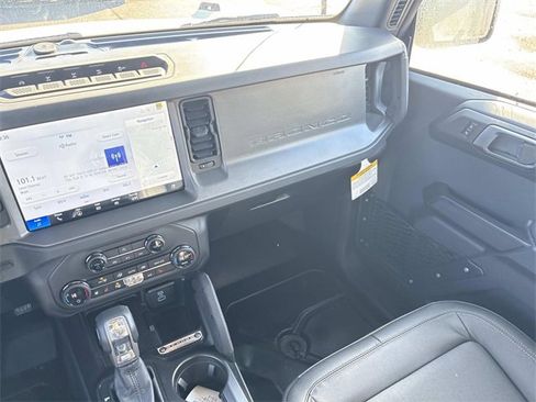 New 2025 Ford Bronco Badlands image 15