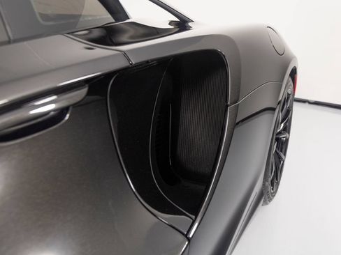 Used 2023 McLaren Artura RWD image 36