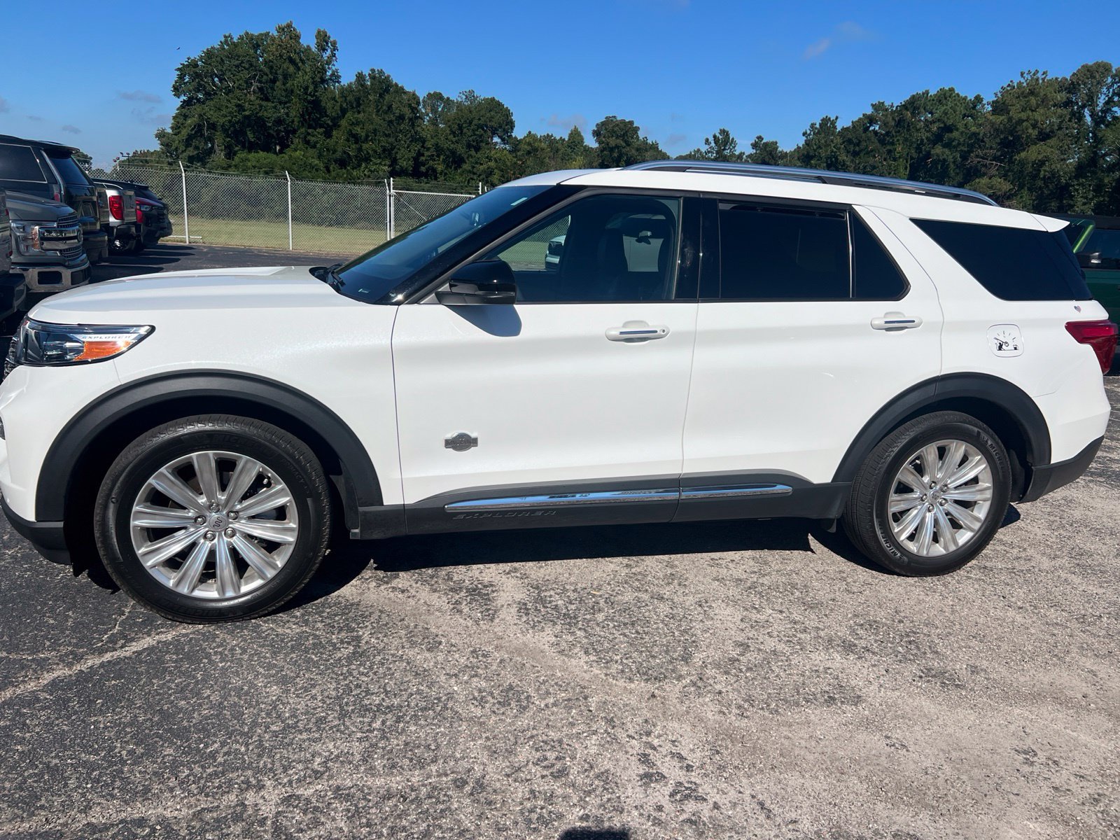 Used 2024 Ford Explorer King Ranch w/ Technology Package RWD image 11