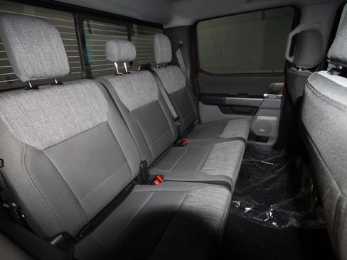 New 2026 Ford F250 XLT w/ XLT Premium Package image 23