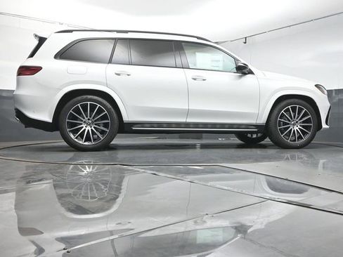 Used 2026 Mercedes-Benz GLS 450 4MATIC image 46