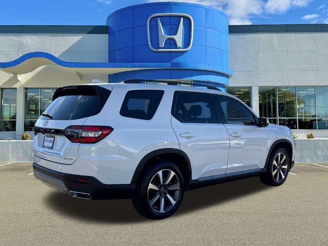 Used 2023 Honda Pilot Elite image 2
