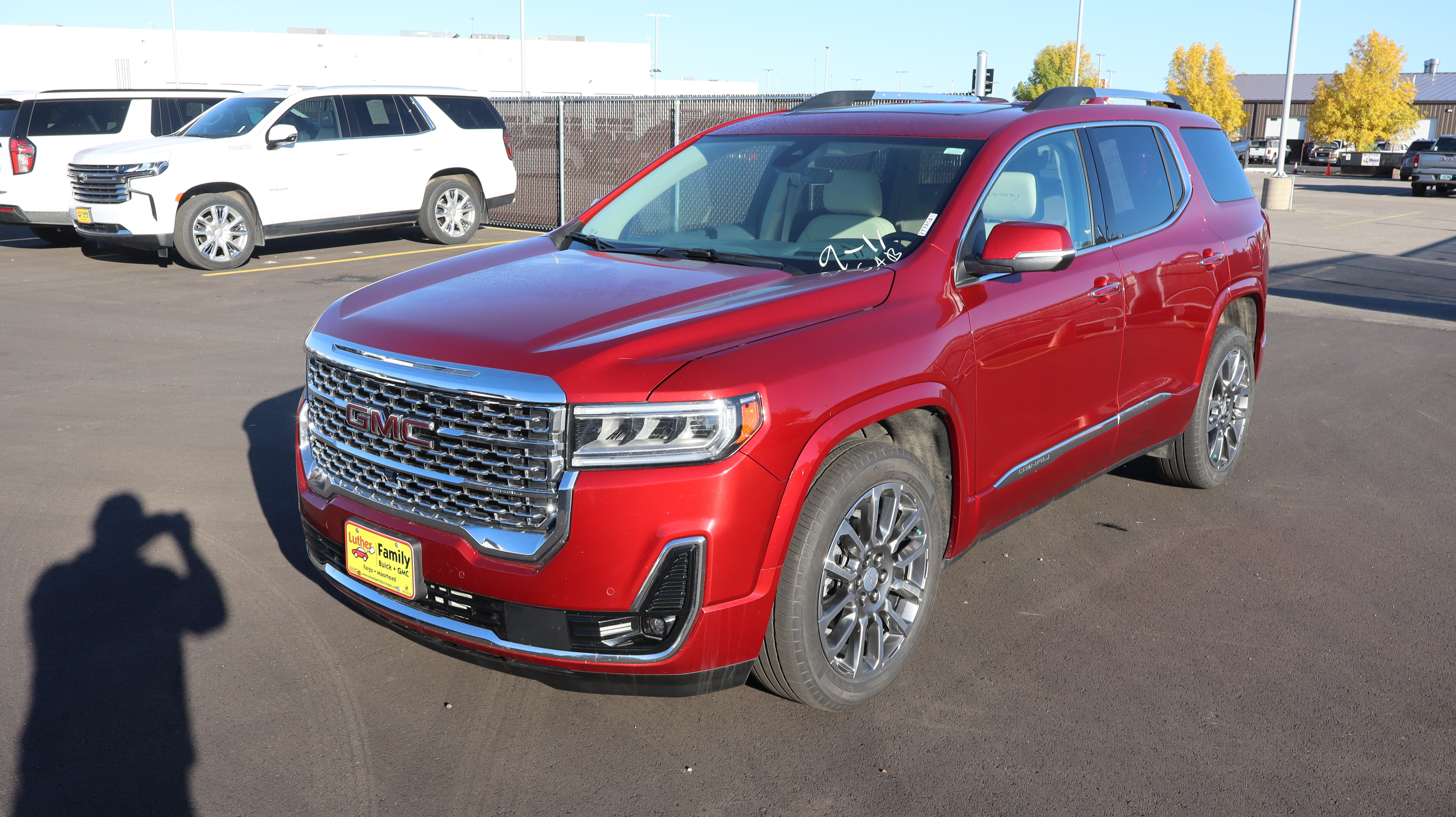Certified 2023 GMC Acadia Denali w/ Denali Ultimate Package AWD/4WD image 3