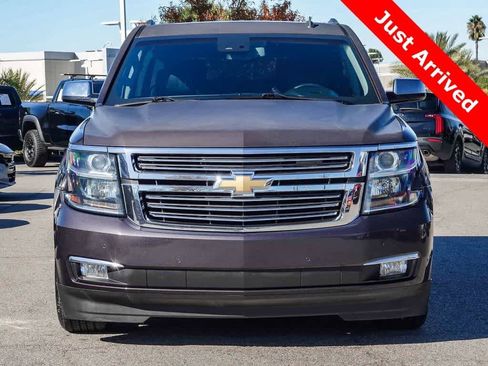 Used 2015 Chevrolet Suburban LTZ image 2
