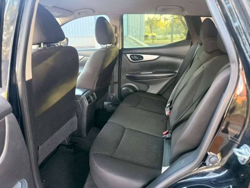 Used 2019 Nissan Rogue Sport S FWD image 11