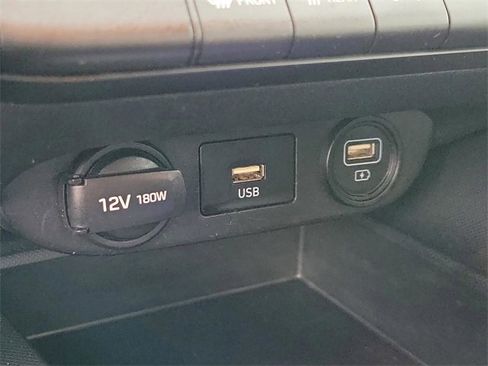 Used 2021 Hyundai Elantra SEL image 27