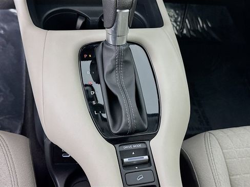 Used 2025 Honda HR-V LX image 22