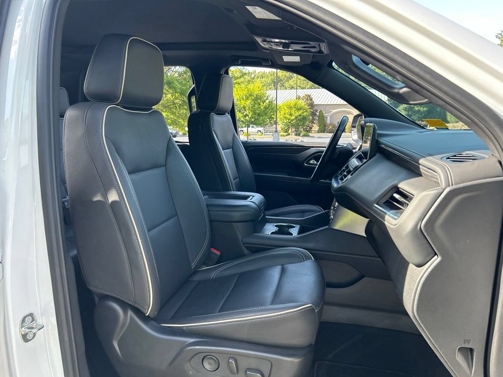 Used 2023 GMC Yukon SLT w/ SLT Premium Package RWD image 55