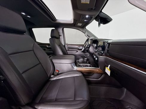 New 2025 GMC Sierra 1500 SLT w/ SLT Premium Plus Package image 33