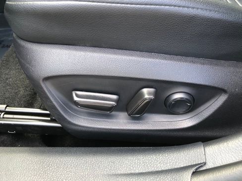 Used 2022 Toyota Camry SE image 14