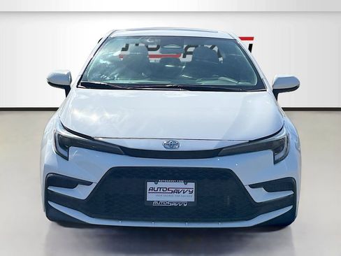 Used 2024 Toyota Corolla SE w/ SE Premium Package FWD image 2