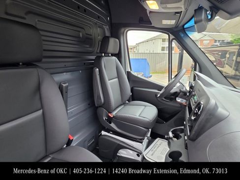 New 2026 Mercedes-Benz Sprinter 2500 image 12