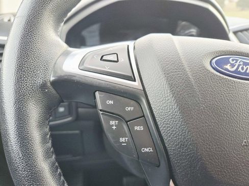 Used 2023 Ford Edge SEL image 19