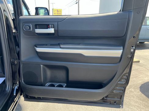 Used 2017 Toyota Tundra SR5 AWD/4WD image 45