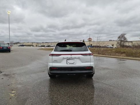 Used 2025 Toyota Crown Signia w/ Advanced Technology Package image 6