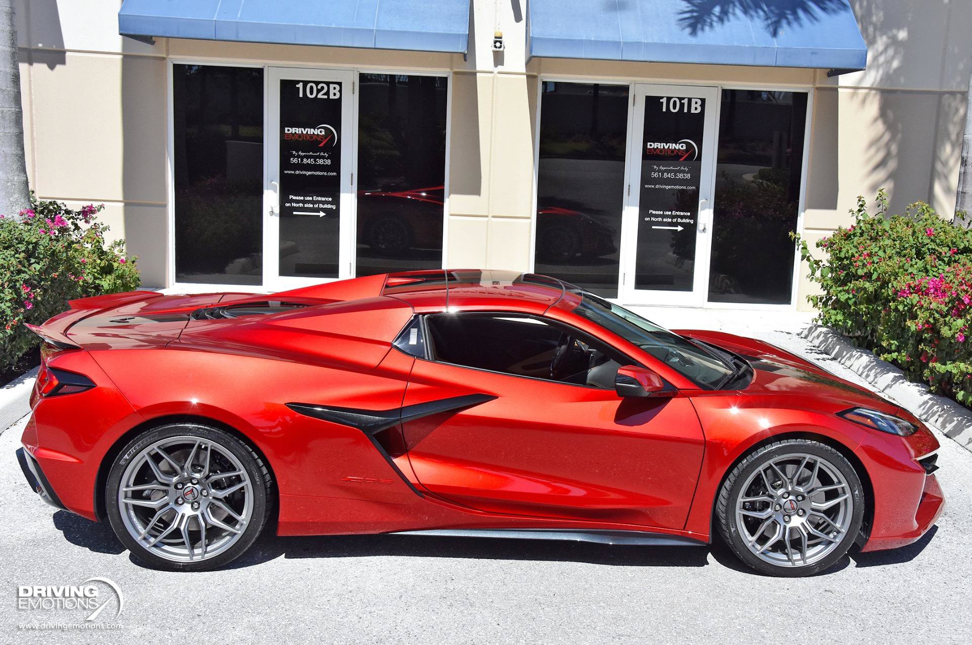 Used 2025 Chevrolet Corvette Z06 w/ Stealth Interior Trim Package RWD image 10