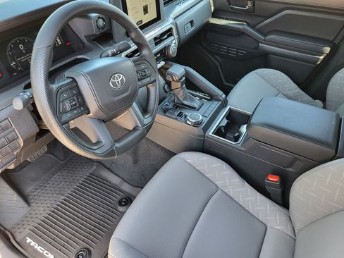 Used 2026 Toyota Tacoma SR5 AWD/4WD image 15