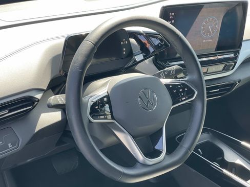 Certified 2023 Volkswagen ID.4 Pro RWD image 9