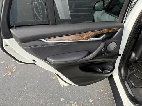 Used 2017 BMW X5 xDrive35i image 12