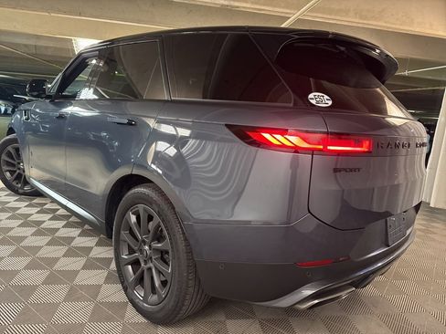 Used 2024 Land Rover Range Rover Sport SE image 5