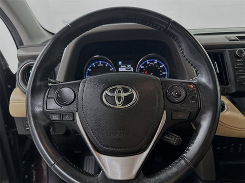 Used 2018 Toyota RAV4 Limited image 18