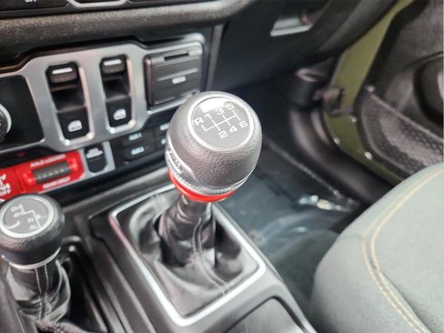 Used 2024 Jeep Wrangler Sport AWD/4WD image 12