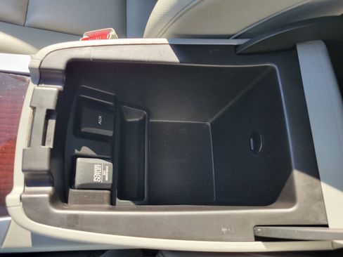 Used 2016 Acura TLX FWD image 21