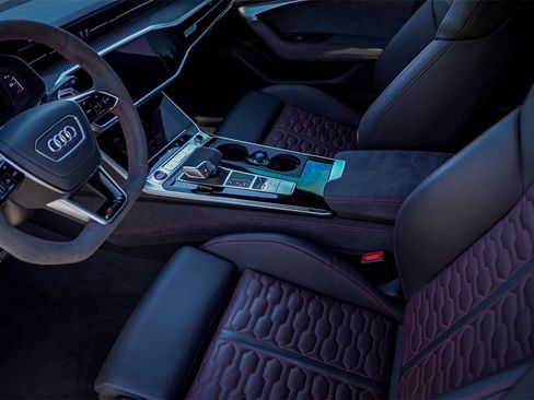 Used 2025 Audi RS 6 performance image 10