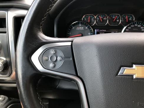 Used 2017 Chevrolet Silverado 1500 LT AWD/4WD image 30