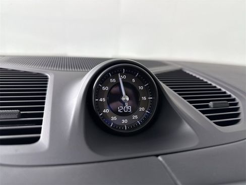 New 2025 Porsche Cayenne Turbo image 29