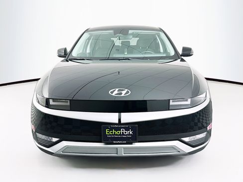 Used 2024 Hyundai Ioniq 5 SE image 2