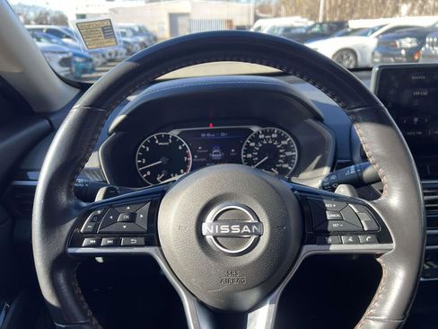 Used 2023 Nissan Altima 2.5 SR w/ SR Premium Package image 31