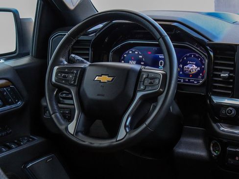 Used 2024 Chevrolet Silverado 1500 High Country w/ Technology Package AWD/4WD image 35