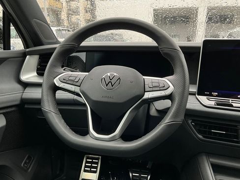 New 2026 Volkswagen Tiguan SE R-Line image 21