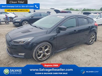 Used 2016 Ford Focus SE w/ SE Sport Package